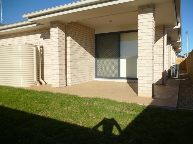 29 Blue View Tce, Glenmore Park NSW 2745