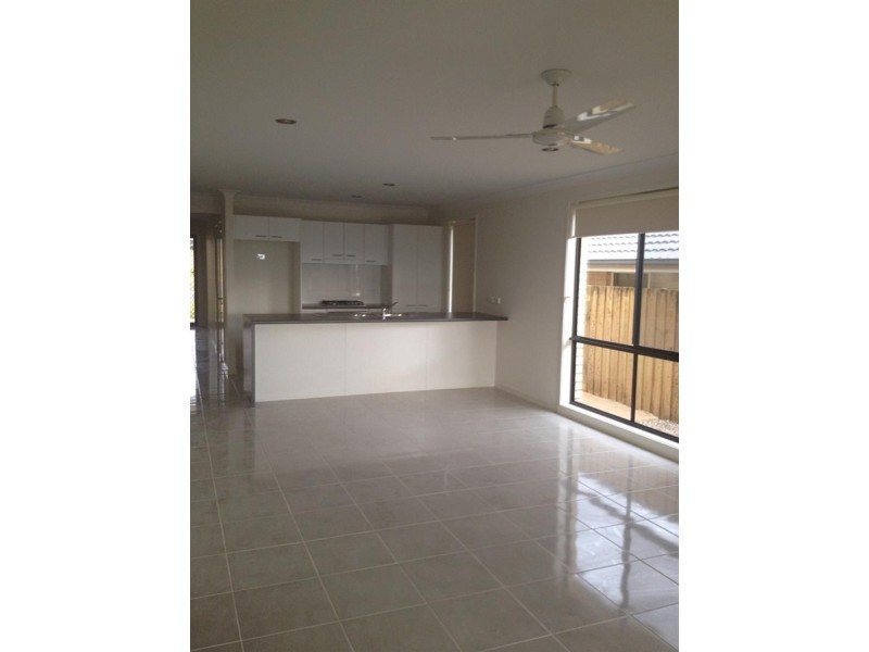 29 Blue View Tce, Glenmore Park NSW 2745