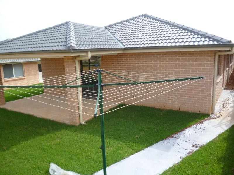 6 Foothills Tce, Glenmore Park NSW 2745