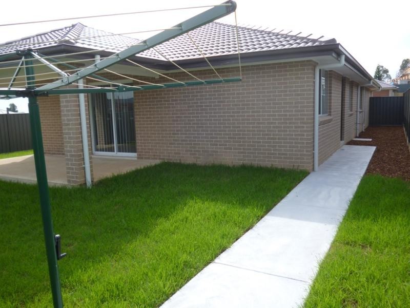 48 Glenmore Ridge Dr, Glenmore Park NSW 2745