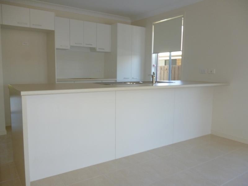 31 Blue View Tce, Glenmore Park NSW 2745