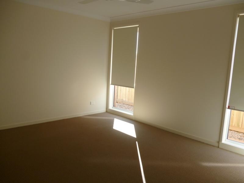 31 Blue View Tce, Glenmore Park NSW 2745