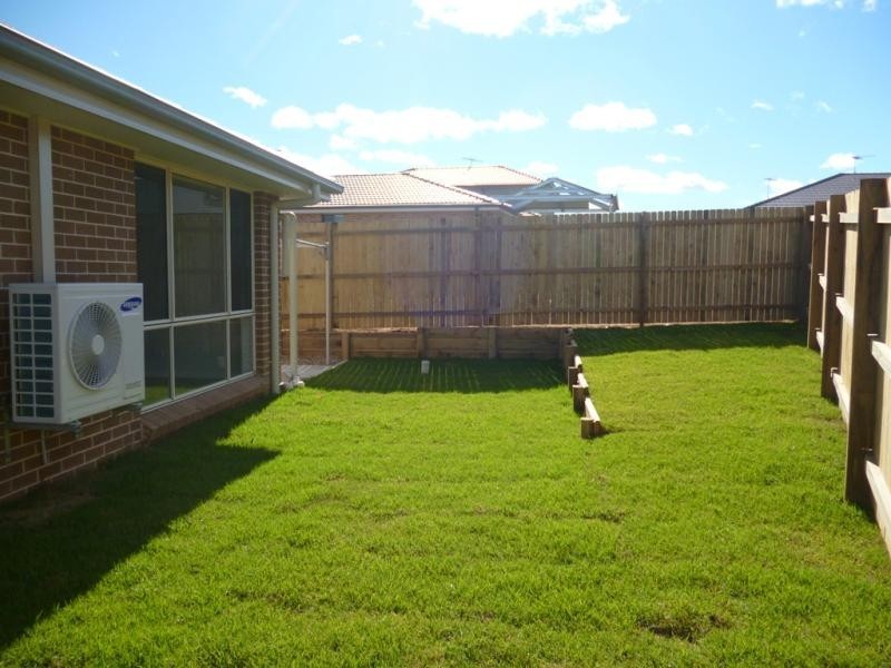 2B Dorset St, Spring Farm NSW 2570