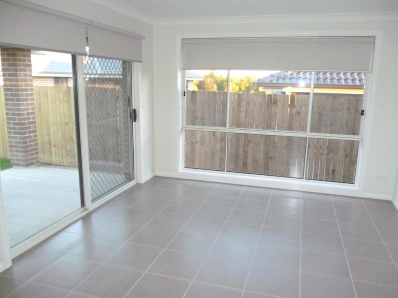 2B Dorset St, Spring Farm NSW 2570