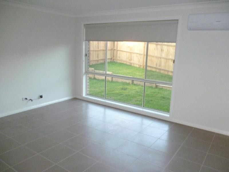 2B Dorset St, Spring Farm NSW 2570