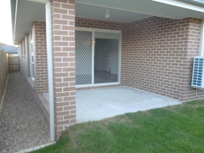 2B Dorset St, Spring Farm NSW 2570