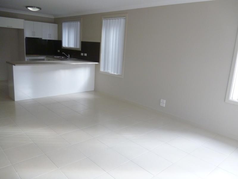 9 Crimson St, Penrith NSW 2750