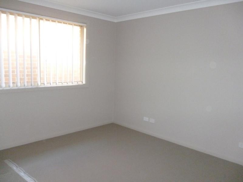 9 Crimson St, Penrith NSW 2750