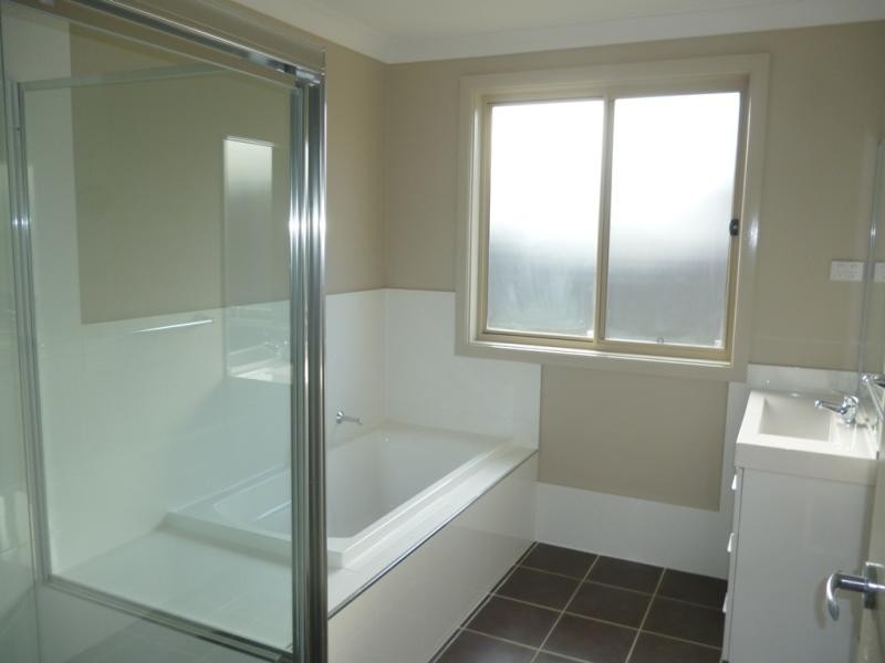 9 Crimson St, Penrith NSW 2750