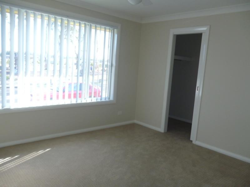 19 Stringybark Rd, Ropes Crossing NSW 2760