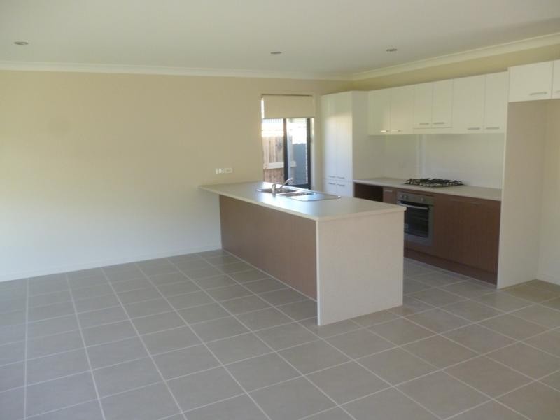 20 Tall Trees Dr, Glenmore Park NSW 2745