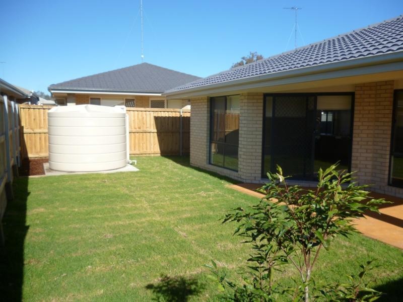 20 Tall Trees Dr, Glenmore Park NSW 2745