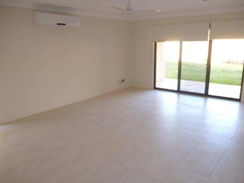 24 Sunrise Tce, Glenmore Park NSW 2745