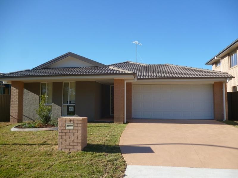 4 Tall Trees Dr, Glenmore Park NSW 2745