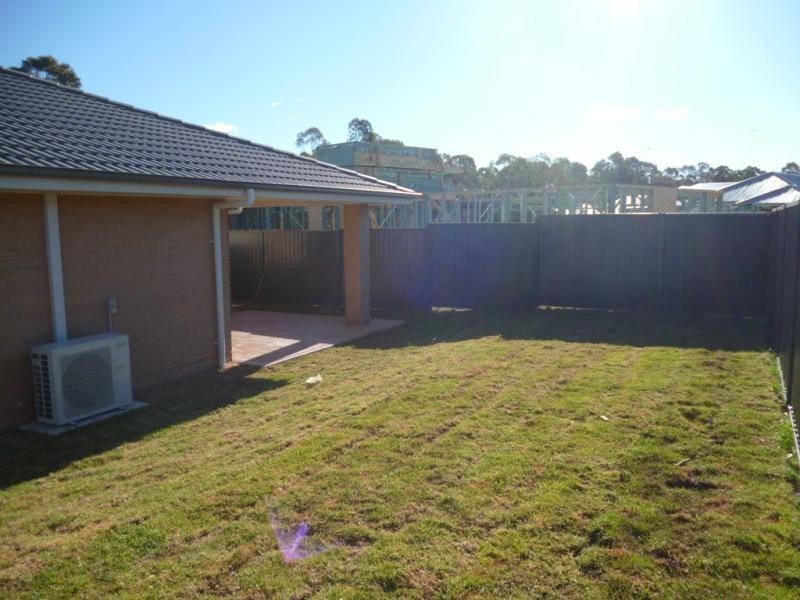 4 Tall Trees Dr, Glenmore Park NSW 2745