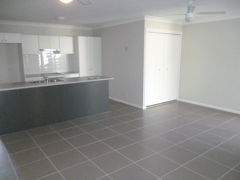 24 Finsbury Cct, Ropes Crossing NSW 2760