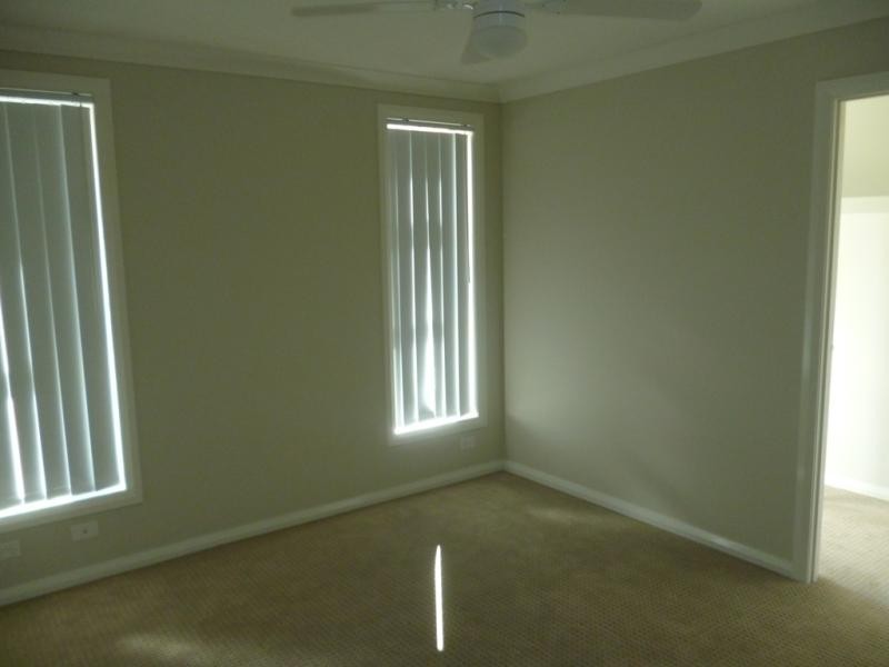 24 Finsbury Cct, Ropes Crossing NSW 2760