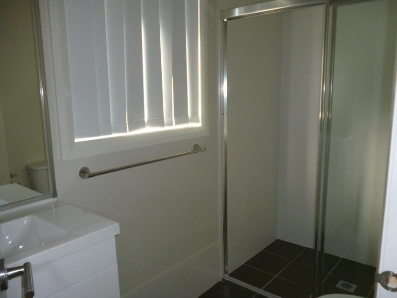 24 Finsbury Cct, Ropes Crossing NSW 2760