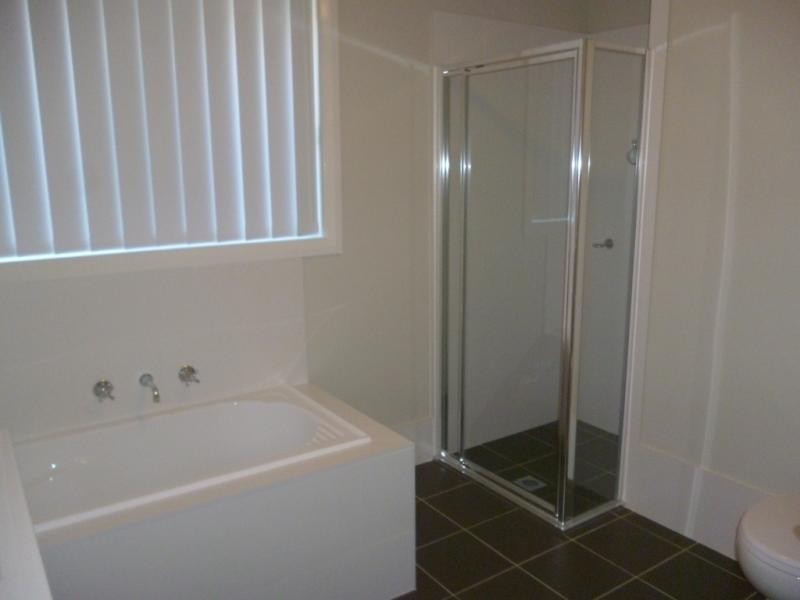 24 Finsbury Cct, Ropes Crossing NSW 2760