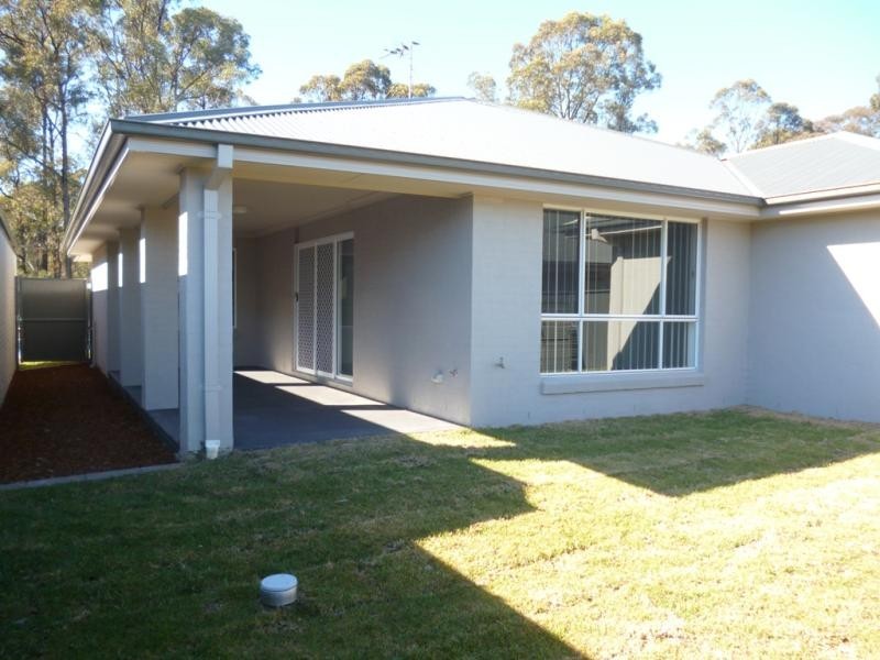 37 Bluebell Cres, Ropes Crossing NSW 2760