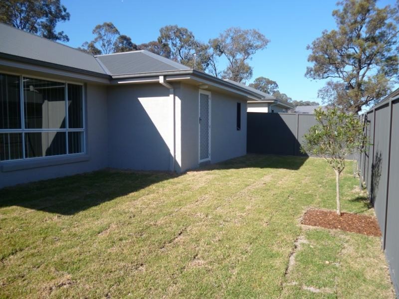 37 Bluebell Cres, Ropes Crossing NSW 2760
