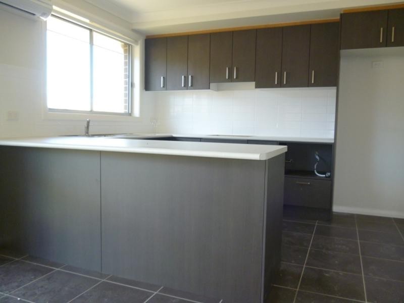 2A Dorset St, Spring Farm NSW 2570