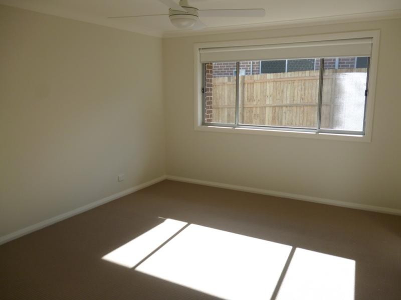 2A Dorset St, Spring Farm NSW 2570