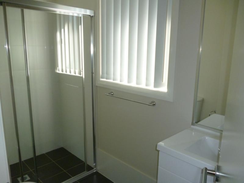 27 Finsbury Cres, Ropes Crossing NSW 2760