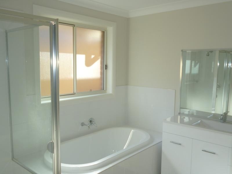 29 Young Cct, Elderslie NSW 2570