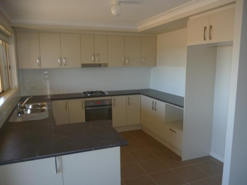 31 Young Cct, Elderslie NSW 2570