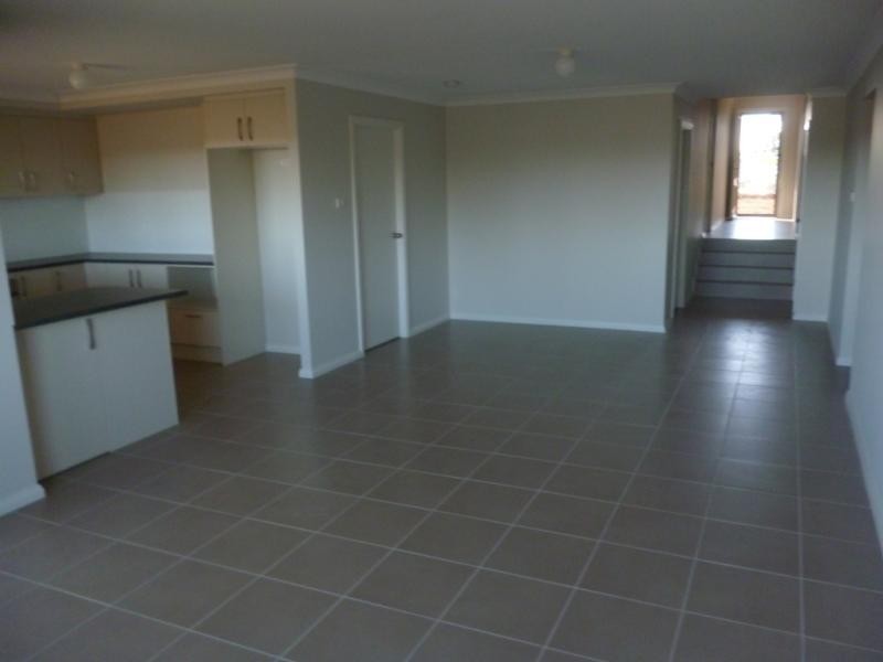 31 Young Cct, Elderslie NSW 2570