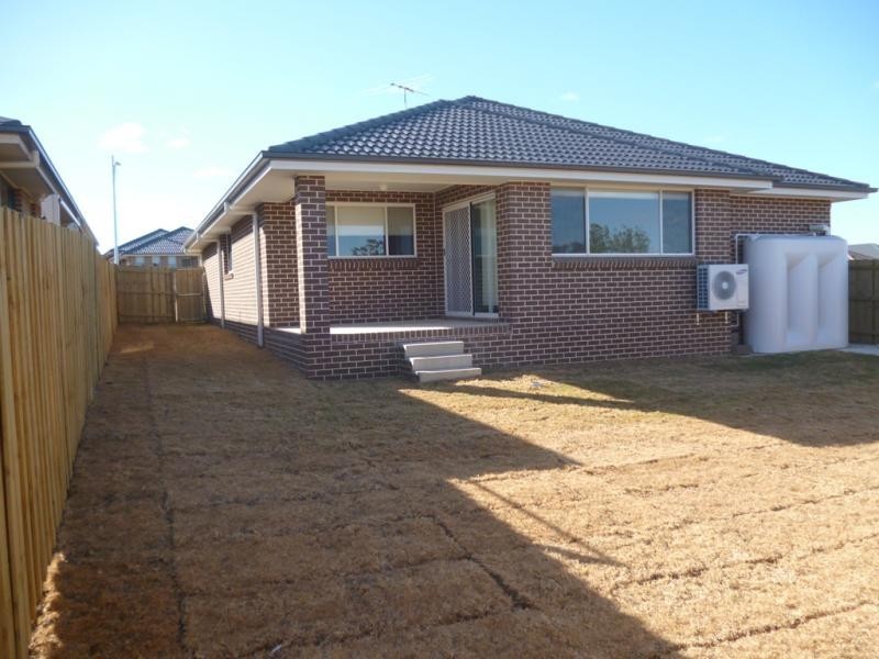 5 Asimus Cct, Elderslie NSW 2570