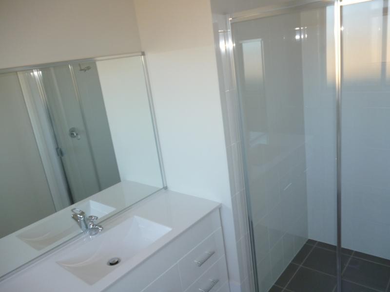 5 Asimus Cct, Elderslie NSW 2570