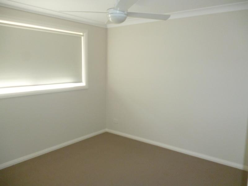 5 Asimus Cct, Elderslie NSW 2570