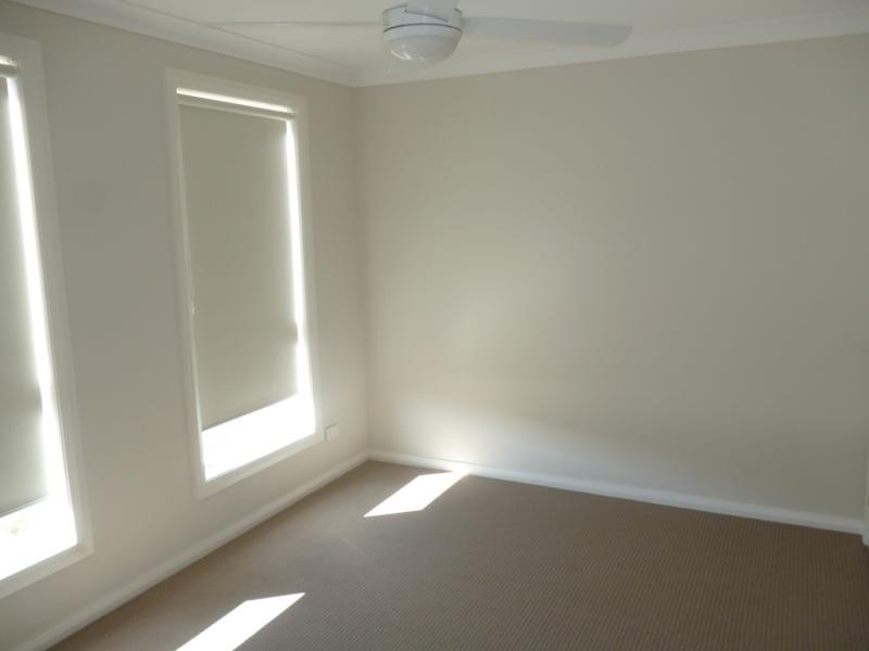 5 Asimus Cct, Elderslie NSW 2570