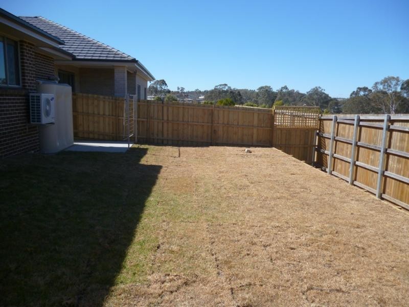 27 Young Cct, Elderslie NSW 2570