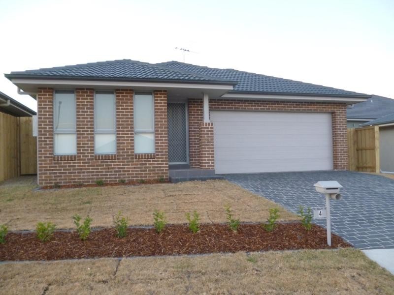 4 Asimus Cct, Elderslie NSW 2570