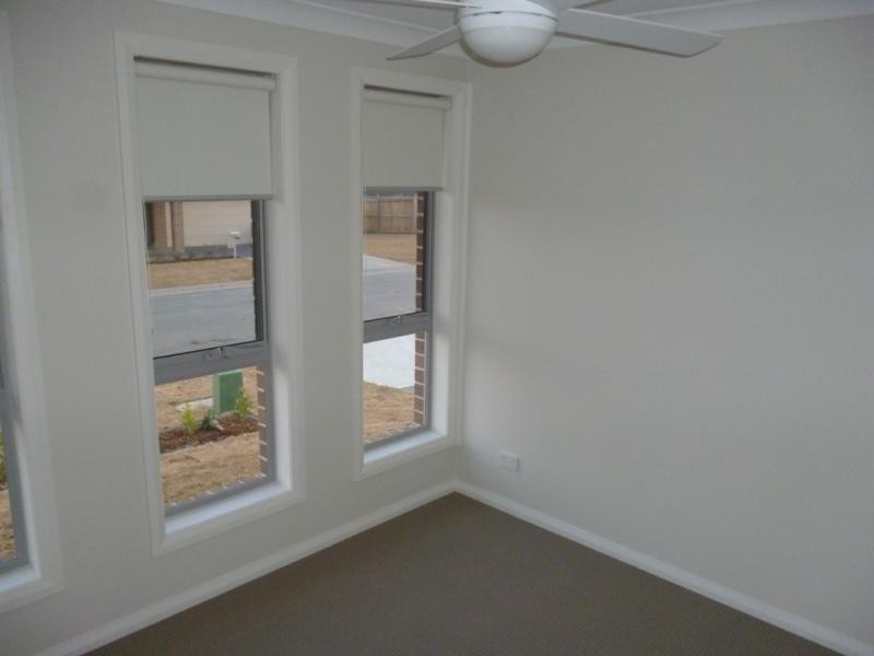 4 Asimus Cct, Elderslie NSW 2570
