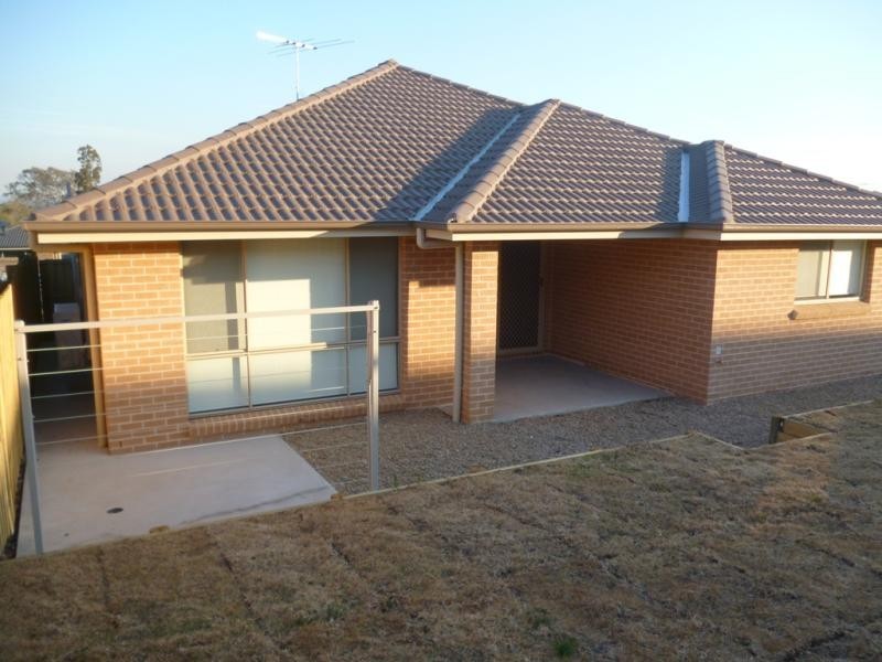 26 Young Cct, Elderslie NSW 2570