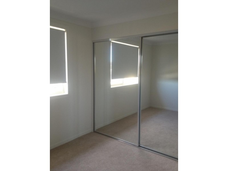 17 McGuire Cres, Ingleburn NSW 2565