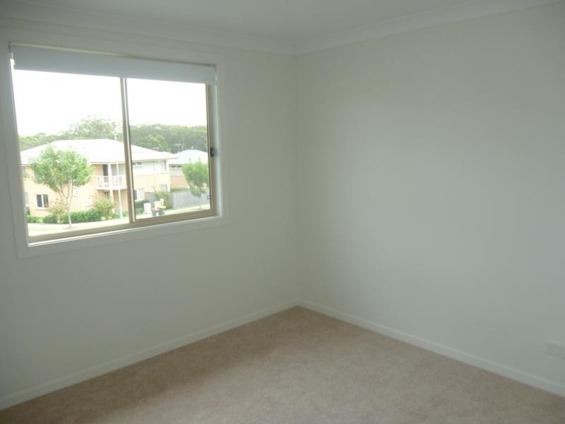 17 McGuire Cres, Ingleburn NSW 2565