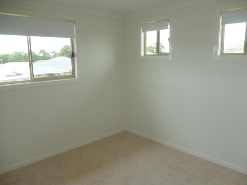 17 McGuire Cres, Ingleburn NSW 2565