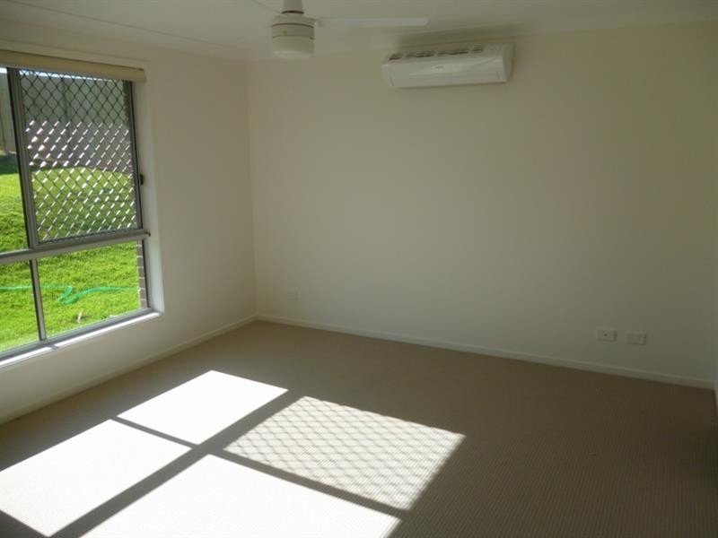 20 Furlong Dr, Currans Hill NSW 2567