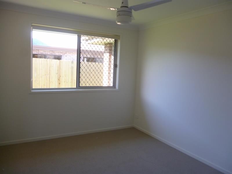 20 Furlong Dr, Currans Hill NSW 2567