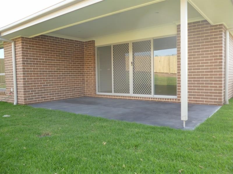 20 Furlong Dr, Currans Hill NSW 2567