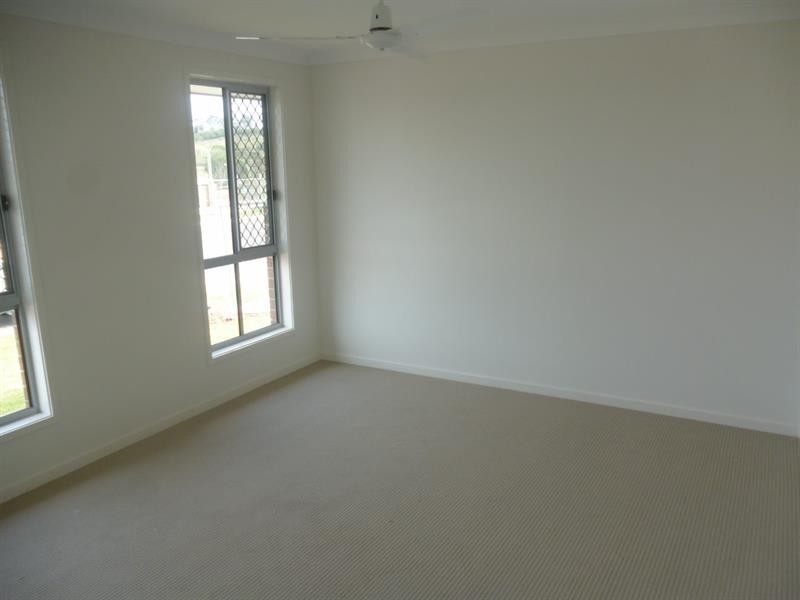 12 Ascot Dr, Currans Hill NSW 2567