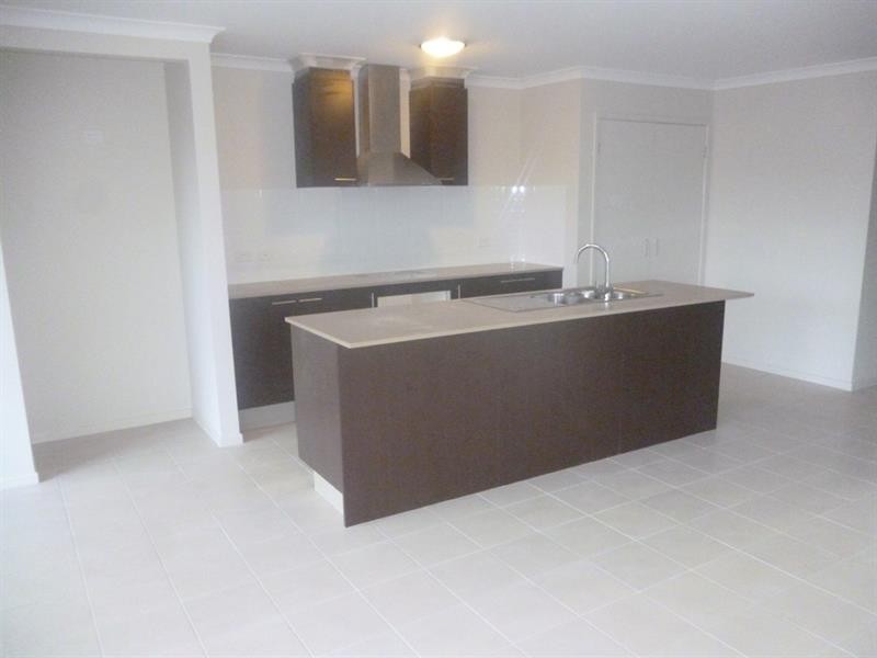 5 Ascot Dr, Currans Hill NSW 2567