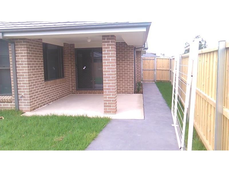 24 Callinan Cres, Ingleburn NSW 2565