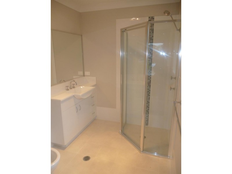 24 Callinan Cres, Ingleburn NSW 2565