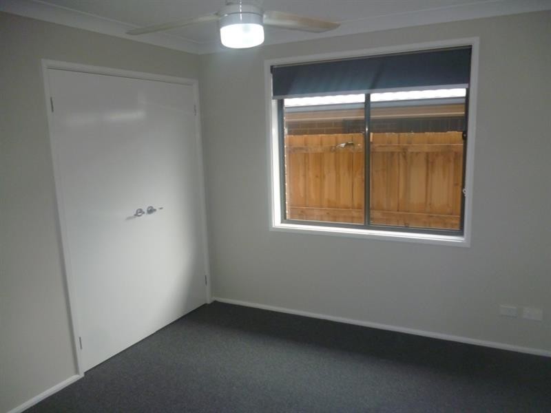 24 Callinan Cres, Ingleburn NSW 2565